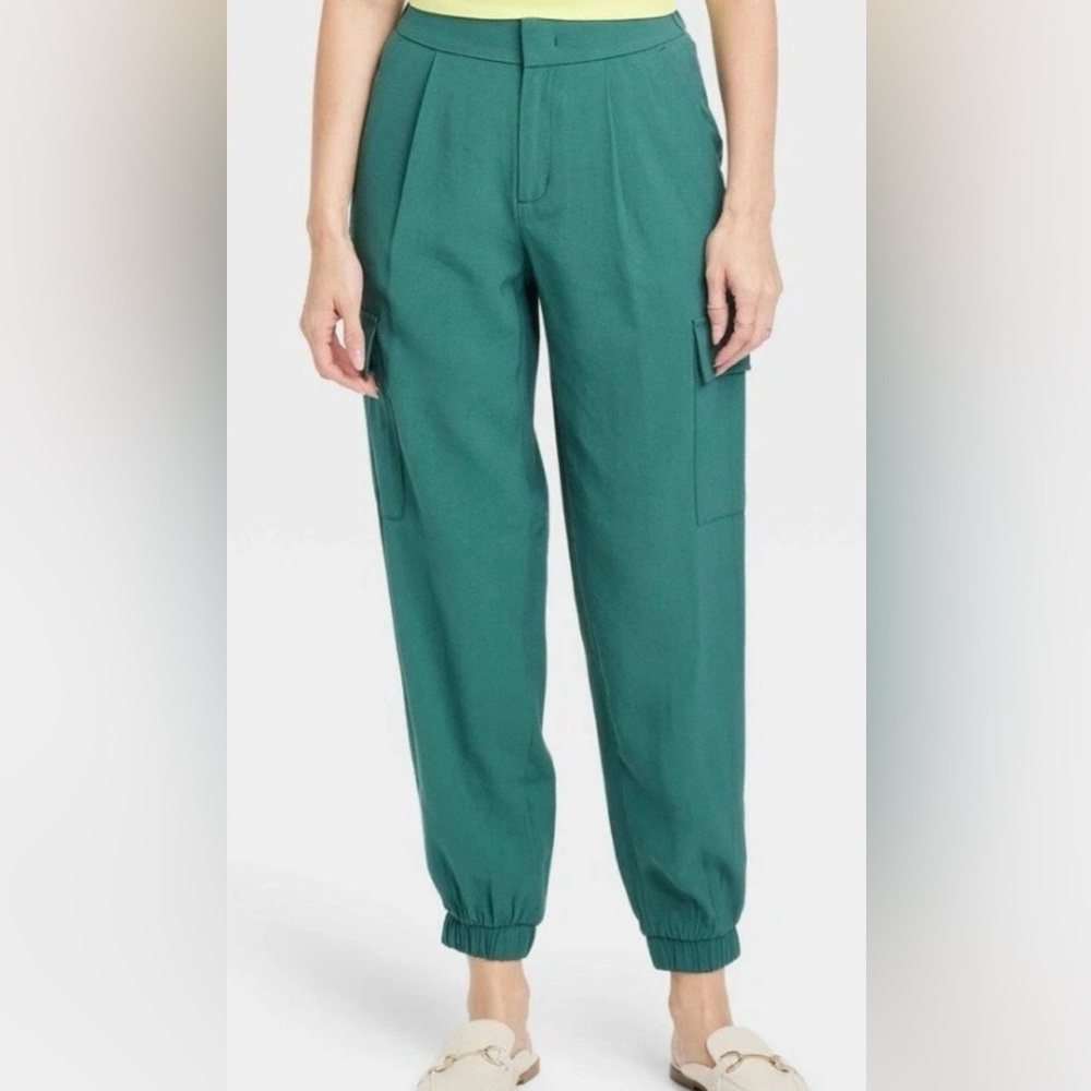 EUC A New Day High-Rise Ankle Jogger Chino style pants